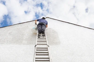 Peinture extérieure à Saint-Jean-le-Centenier — façades et ravalement